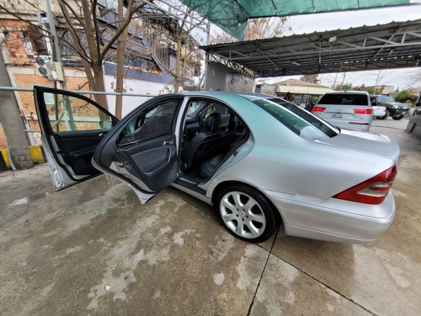mercedes-benz-c-class-big-2