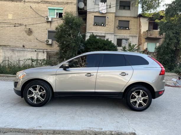 volvo-xc60-viti-2013-t6-2989-cc-pa-taksluksi-behet-100-gas-big-0