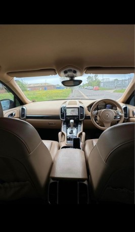 porsche-cayenne-big-2